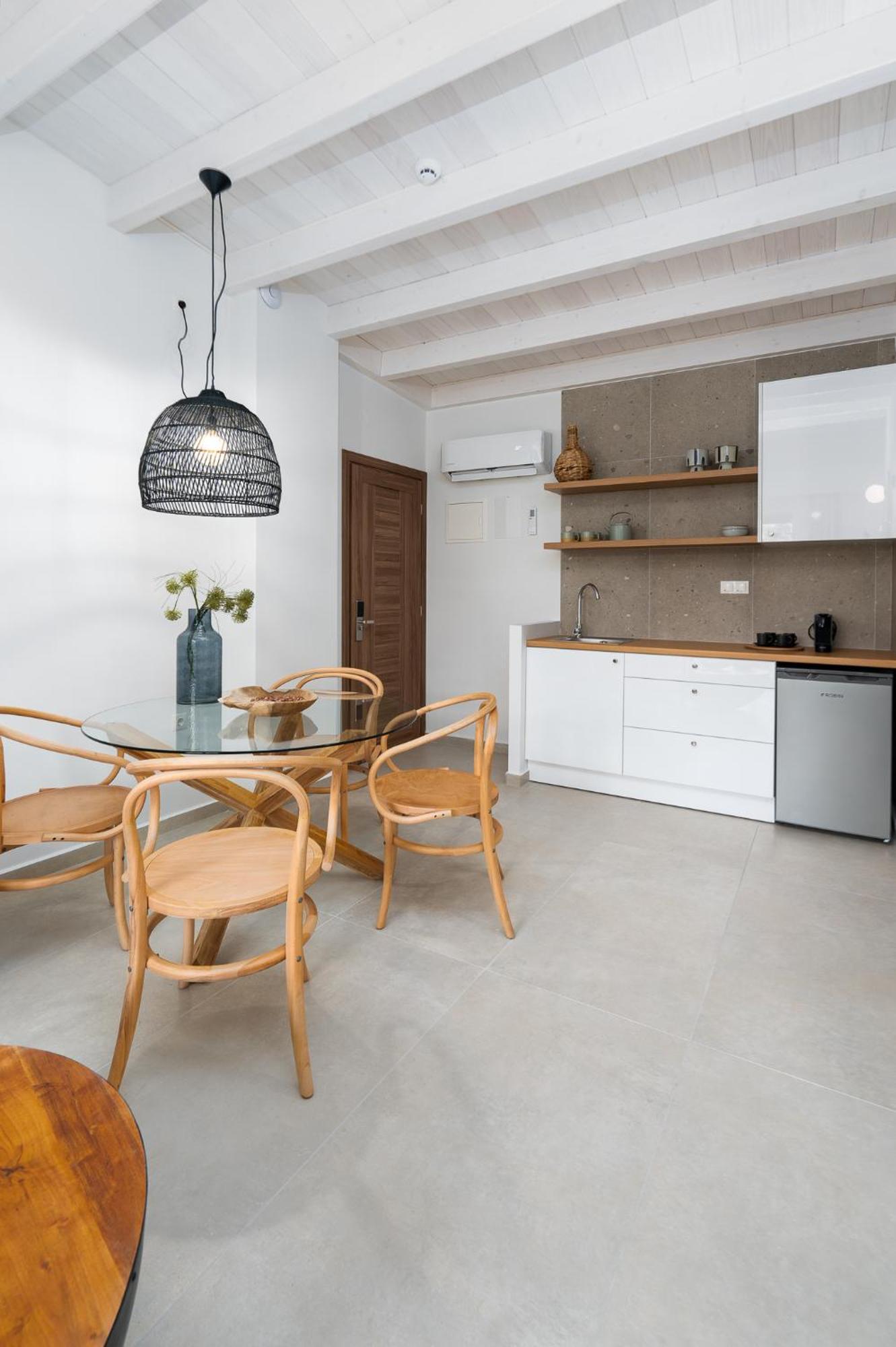 ليبتوكاريا Funtuki Seaside Apartments الغرفة الصورة